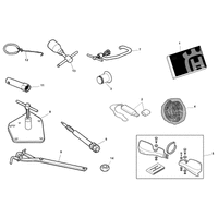 HILFSAUSRUESTUNG / HANDBUCH / KATALOG