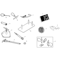 HILFSAUSRUESTUNG / HANDBUCH / KATALOG